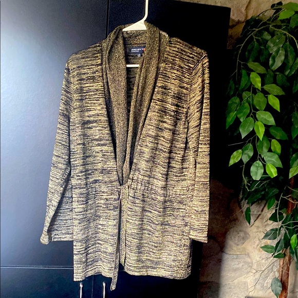 Jones NY size XL top. Approximately 29 inches long. Gold & black. Nice condition - Picture 1 of 7